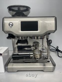 Sage The Barista Touch (594) Bean-to-Cup Coffee Machine SES880BSS Ref01